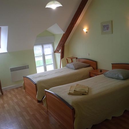 Chambres D'Hotes Le Petit Angle Saint-Broladre Exteriör bild